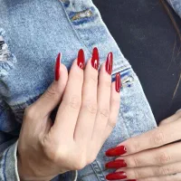 مدل برای خدمات کاشت و ترمیم ناخن دست|خدمات آرایشگری و زیبایی|پاکدشت, شهرک انقلاب|دیوار