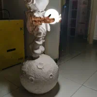 مجسمه فضانورد یک متری