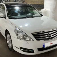 نیسان تی نا مدل ۹۰