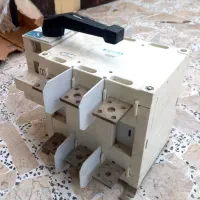 فروش کلید ۸۰۰ آمپر و پاور صنعتی نو