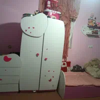 تخت وکمد نوجوان اپادانا