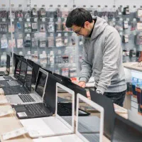 لپتاپ های اقساطی بدون پیش پرداخت با گارانتی معتبر