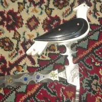 برای دکور و یاویترین مغازه یاجمع کردن مجموعه زینتی