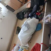 تخت دو نفره با یه کمد