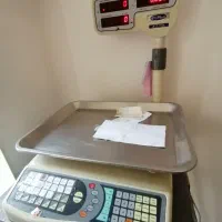 بیدون شیر ترازو تابلو نیون|ظروف نگهدارنده، پلاستیکی، یکبارمصرف|ارومیه, |دیوار
