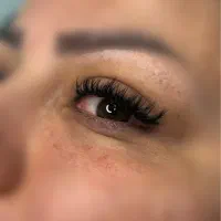 اکستنشن مژه و لیفت و لمینت مژه ابرو
