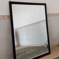 آینه|آینه|صحنه, |دیوار