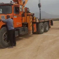 خدمات جرثقیل صنعتی و جاده ای