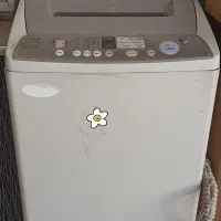 یخچال برفکدار با ماشین لباسشویی تمام اتوماتیک.