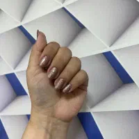 ارائه انواع خدمات زیبایی ناخن