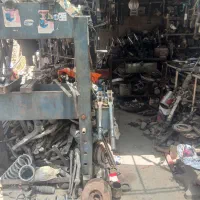 کمک وفنر و طبق سینی زیر استوک