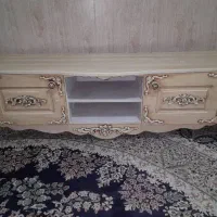 میز تلوزیون با ظاهری خشگل و شیک