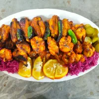 به یک نفر کمک ساده در رستوران نیاز هست