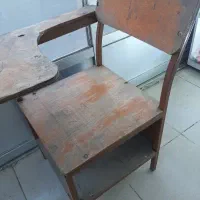 صندلی دسته دار وجاکتابی قیمت ۵۰۰هزار تومان