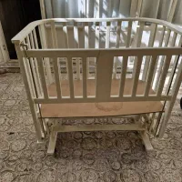 گهواره چوبی کشویی کنار مادر|تخت و صندلی بچه|تهران, ائمه اطهار|دیوار