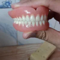 ساخت و تعمیر انواع پروتز های متحرک (دندان مصنوعی)