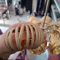 النگو وتک دست|بدلیجات|برخوار, |دیوار