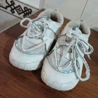 کتونی رنگ سفید سایز 30|کفش و لباس بچه|اراک, |دیوار