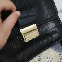 کیف دستی|کیف، کفش، کمربند|رشت, خبرنگار|دیوار