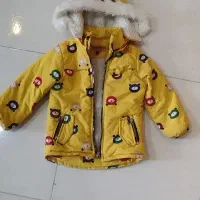 کاپشن بچه گانه تمیز و سالم ۴۰۰ خزدار گرم