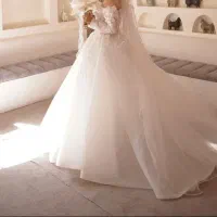 لباس عروس|لباس|ری, علایین|دیوار