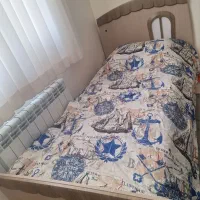 فروش فوری کمد و تخت تمیز و سالم