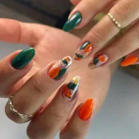 کاشت ناخن و کلیه خدمات زیبایی و آموزش تمام لاین ها