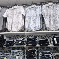 فروشنده پوشاک