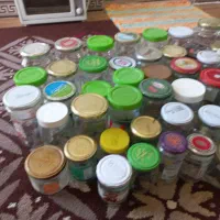 شیشه دراندازه های بزرگ وکوچیک