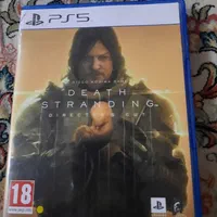 دو عدد بازی کنسول یکی ps4 و یکی ps5