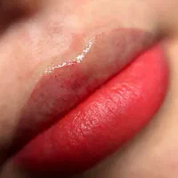 میکروبلیدینگ و میکروپیگمنتیشن ابرو چشم و لب