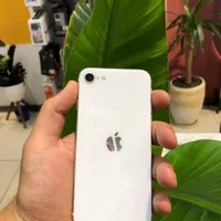 ایفون se 256GB