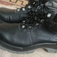 کفش کلارمدل سایز ۴۲کد۱۱۳۶وکفش شهپر سایز ۴۲