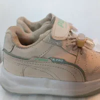 کفش بچهگانه