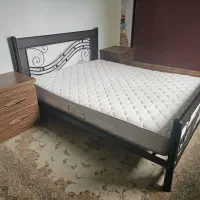 تخت دونفره ۱۶۰