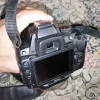 nikon d5000 بسیار تمیز