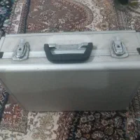 چمدان ارایشگری