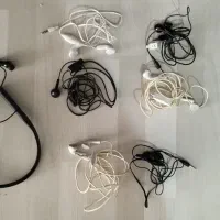 تعدادی کابل شارژر و ...