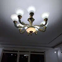 ۳ لوستر وارداتی و باکس نورپردازی بالای اپن