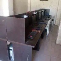 تعداد ده عدد میز مخصوص مطالعه  کامپیوتر و گیم نت