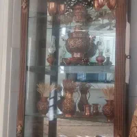 بوفه قهوه ای