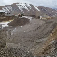 راننده بیل مکانیکی معدن