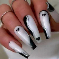 مدل کاشت و آموزش ناخن و مژه.