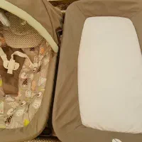 تخت پارک کودک برند joie|تخت و صندلی بچه|رشت, گلسار|دیوار