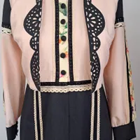 کت و سارافون|لباس|ساری, |دیوار