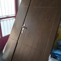 درب چوبی در حد نو با قفل و دستگیره|مصالح و تجهیزات ساختمان|اصفهان, محمودیه|دیوار