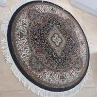 قالیچه گرد ۳ متری ( ۱و نیم در ۱و نیم)