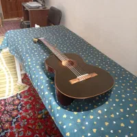 فروش گیتار اصل ژاپن