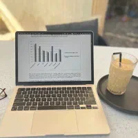 اموزش زبان انگلیسی (نتیجه‌محور،مکالمه‌وایلتس)