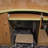 میز تحریر و میز کامپیوتر